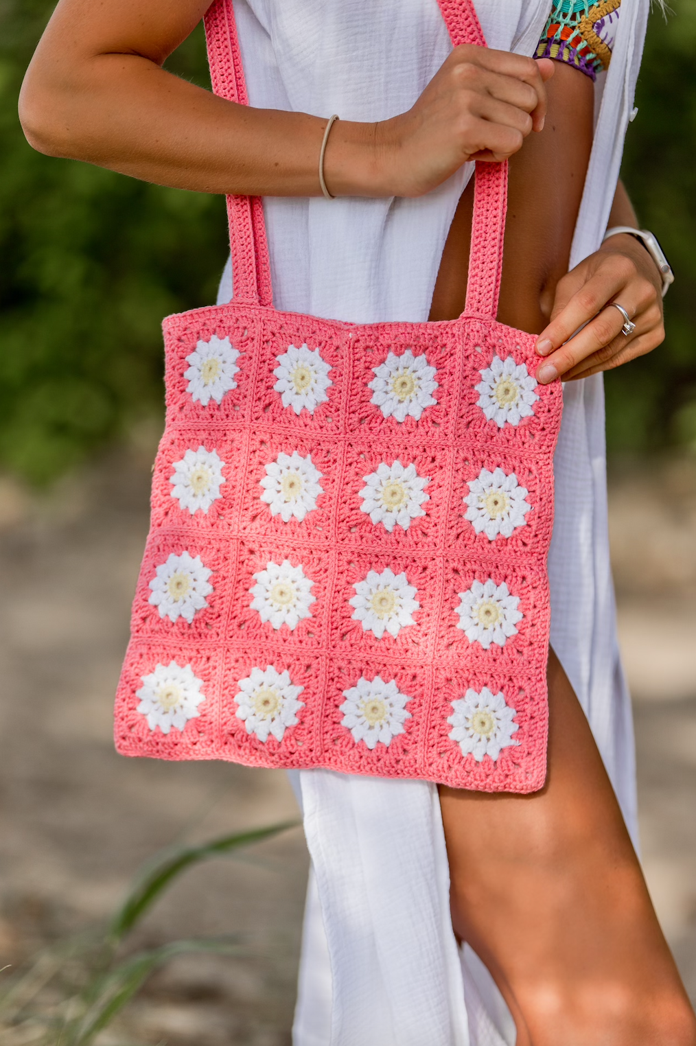 Suns and Buns crochet beach bag